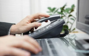 Blogs 6 How to Find the Top VoIP Phone Services | VoIP Phone Services in My Area