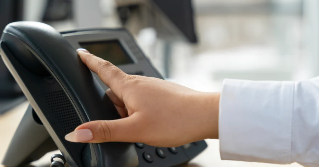 VoIP Phone vs. Traditional Office Phone: Which Should I Use For My Business